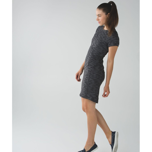 Lululemon Slim Mini Short Sleeve Comfy Dress Black Grey 8 NWOT - Picture 4 of 13